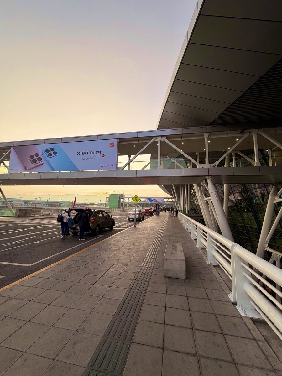 mageeclegg's tweet photo. The Santiago 🇨🇱 airport is so calm it’s almost suspicious.

Just arrived here.

Nobody is yelling.

Nobody is cutting lines.

The airline staff is actually civil.

People just show up, get on the plane, and leave.

Functioning societies are rare these days. https://t.co/fXaz7eiQsh