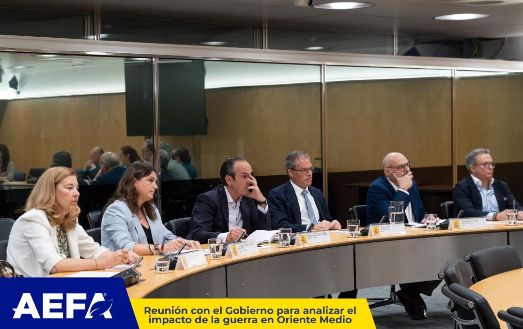 AefaAgro's tweet photo. AEFA ha participado en una reunión con el Gobierno para analizar el impacto de la guerra en Oriente Medio en el #SectorAgro 🌾👩‍🌾

🤝 Seguimos colaborando con las administraciones para fortalecer la competitividad del sector y apoyar a toda la cadena agroalimentaria.

#SomosAEFA https://t.co/4BbKljjOGY
