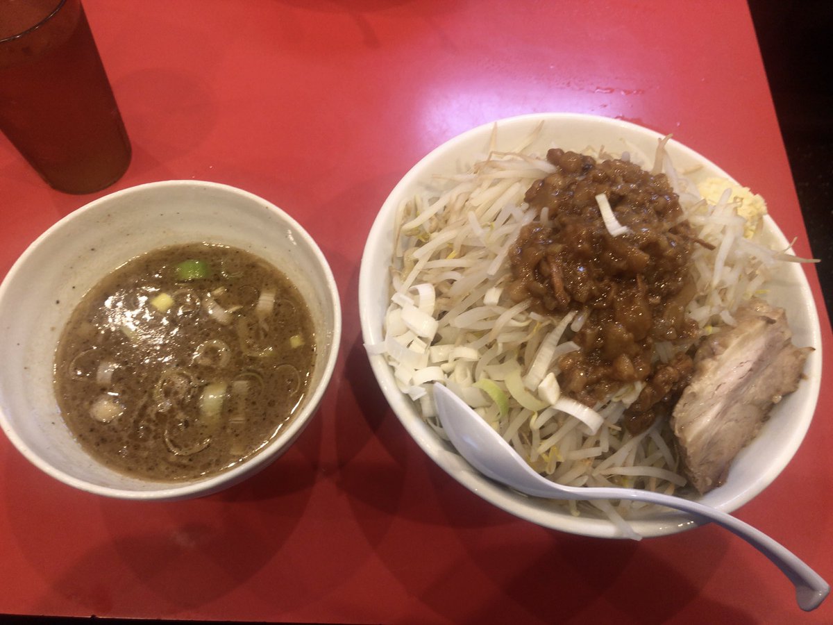 li_ico's tweet photo. 豚ゆう　北本
つけ麺350高菜以外全マシ
何気に豚ゆう初つけ麺かも
らーめんと同じトッピング内容
美味いね
#豚ゆう https://t.co/l1Mxq34YPi