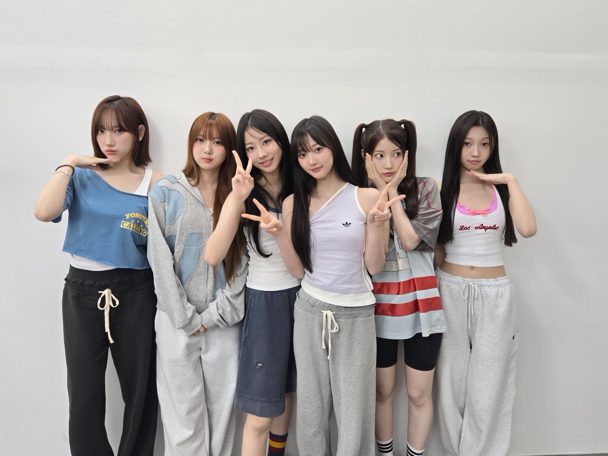 USPEER_official's tweet photo. [📸] #USPEER_DAY | 260619
⠀
USPEER 1st MINI ALBUM [BITE DISTRICT] 발매 기념 팬사인회
⠀
#USPEER #유스피어
#WICKEDGAME #BITEDISTRICT https://t.co/UJDhqtqy28