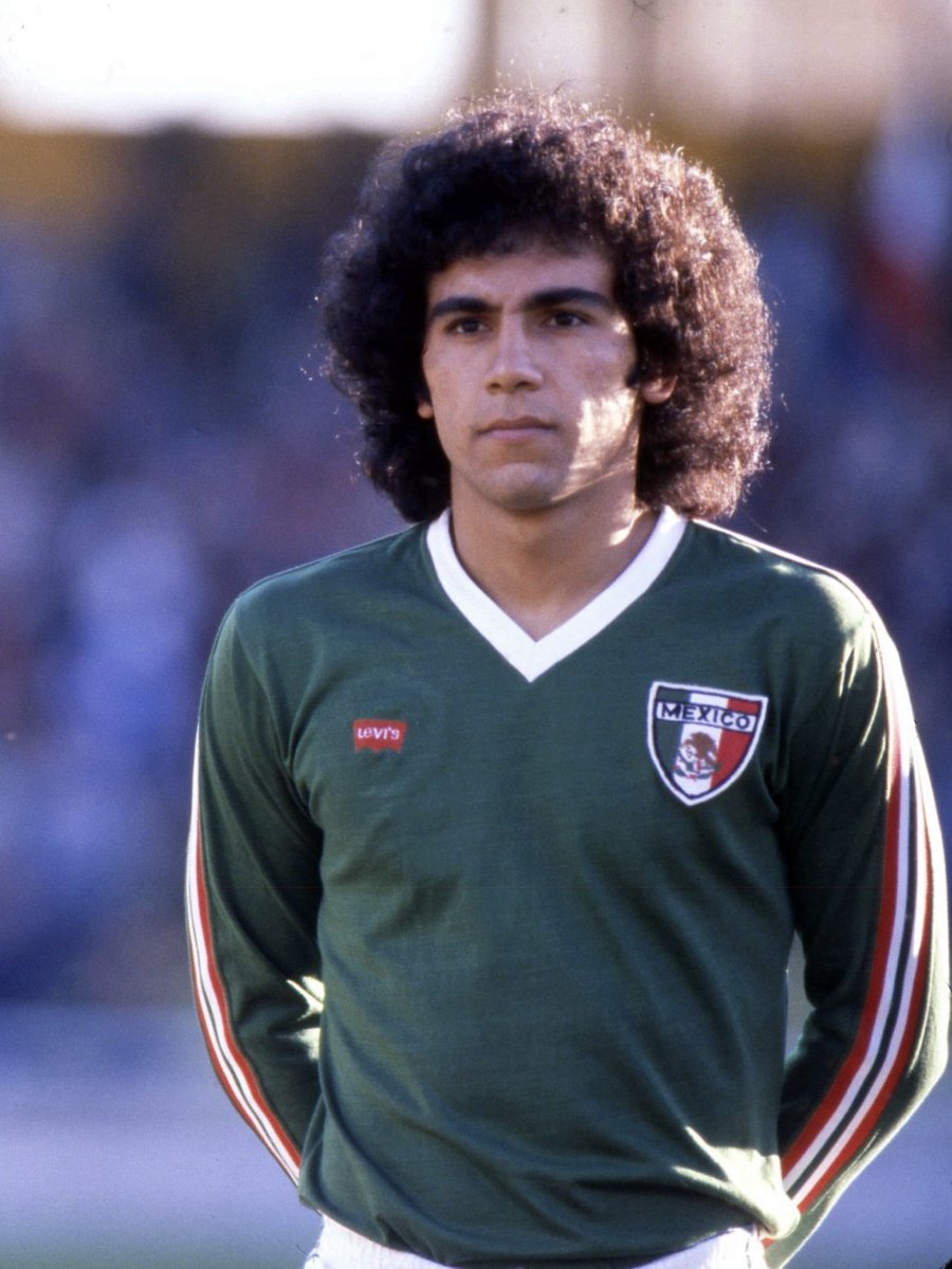DegaineSo's tweet photo. Quand le Mexique débarquait au Mondial 1978 avec un maillot signé Levi’s 🇲🇽 https://t.co/j8Ye0sitkW
