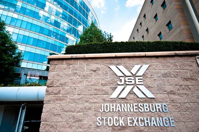 stats_wire's tweet photo. AFRICA’S TOP 10 STOCK EXCHANGES BY MARKET VALUE (2026)

1. 🇿🇦 South Africa - $1.5 trillion
2. 🇳🇬 Nigeria - $120 billion
3. 🇲🇦 Morocco - $110 billion
4. 🇪🇬 Egypt - $80 billion
5. 🇧🇼 Botswana - $80 billion
6. 🇰🇪 Kenya - $30 billion
7.  🇬🇭 Ghana - $20 billion
8. 🇹🇿 Tanzania - $10 billion
9. 🇺🇬 Uganda -$10 billion