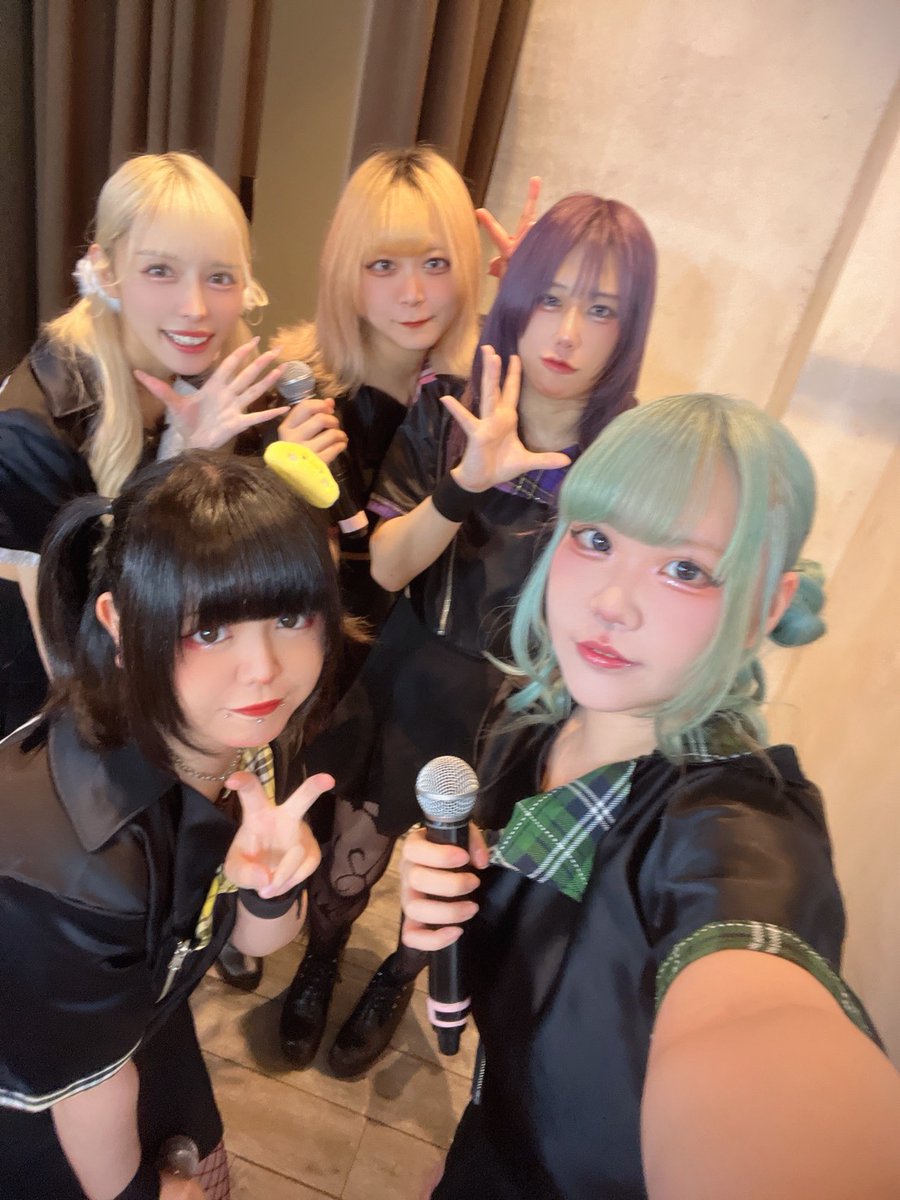 superover_info's tweet photo. 本日も有難うございました👏
🎧https://t.co/JW7ekhfvoc

明日⬇️
6/20(土)①TwinBoxGarage
あきばのともだち
https://t.co/ElfRU2GYOF
🉐入特 サなしチェキ＋写メ

6/20(土)②TwinBox GARAGE
『AKIBA AROUND』
https://t.co/QD2mzwHSd5
🉐入特 サなしチェキ＋写メ
通し15秒動画
#スーパーオーバー https://t.co/KYkIHAyzN9