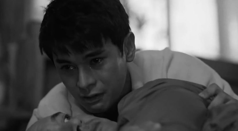 chesyuu's tweet photo. tbh atp idc about jd’s ending scene i just want people to know na we’re not here lang for a perfect jade and edward ending, we’re here to appreciate how bianca and dustin portrayed them with so much sincerity and depth. kita mo yung improvement nila as actors, and that deserves recognition :’)

JADEWARD SOULM88S FOREVER