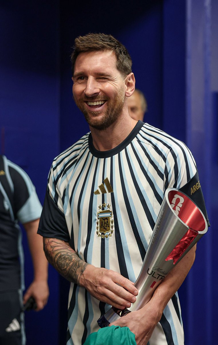 CrewsMat10's tweet photo. One hat-trick was all it took to send an entire fanbase and family into meltdown. Messi is a dangerous man. 😅🐐 https://t.co/1qNuATa4Rl