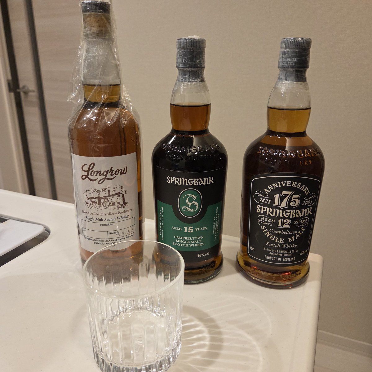 wrxrs5's tweet photo. ふぅようやく週末。どれをペリペリしようか迷ってます🥃
#スプリングバンク https://t.co/Ba5ic075FL