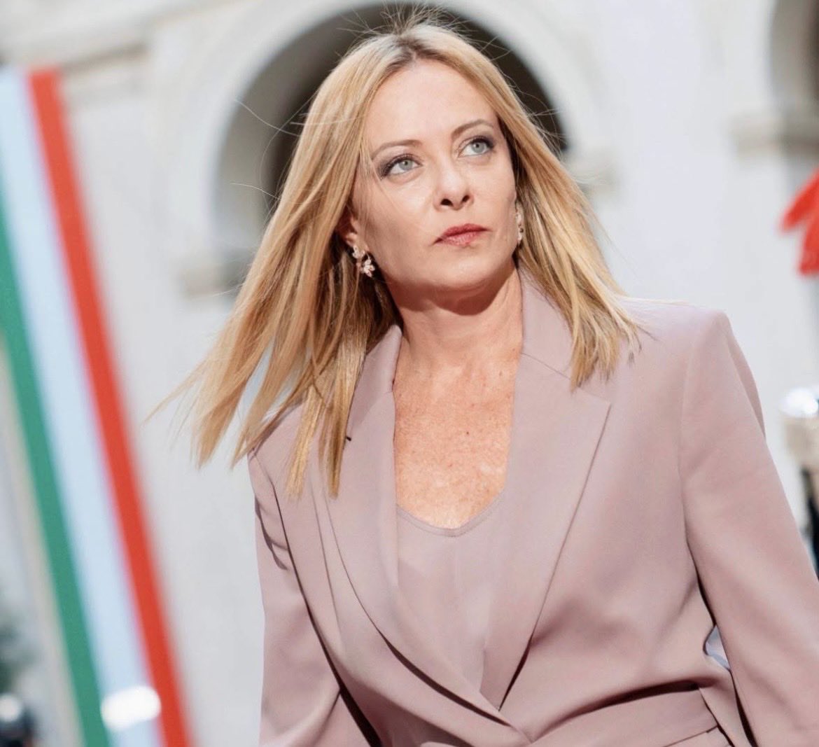 armandosiri's tweet photo. L’Italia non implora. https://t.co/ceYQzW1HVp