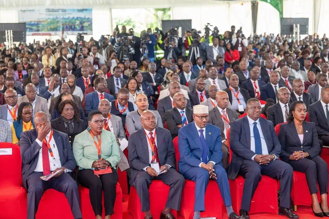 PSMwadime's tweet photo. Today, I was honoured to join H.E. the President during the official closing ceremony of the National Productivity and Performance Conference 2026 at the Kenya School of Government.

The conference, organized by the Salaries and Remuneration Commission, highlighted the critical role of productivity, performance management, and human capital development in accelerating Kenya's socio-economic transformation. 

As Principal Secretary for Labour and Skills Development, I remain committed to advancing policies and programmes that foster a skilled, productive, and competitive workforce, recognizing that enhanced productivity is fundamental to efficient service delivery, sustainable economic growth, and national prosperity.
