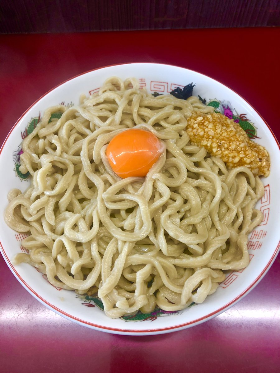 aburasobaraion's tweet photo. 毎度ありがとうございます
明日20日(土)はジラフの営業で雷音の油そばを提供します
皆様のご来店心よりお待ちしております https://t.co/1oVyhO7A4M