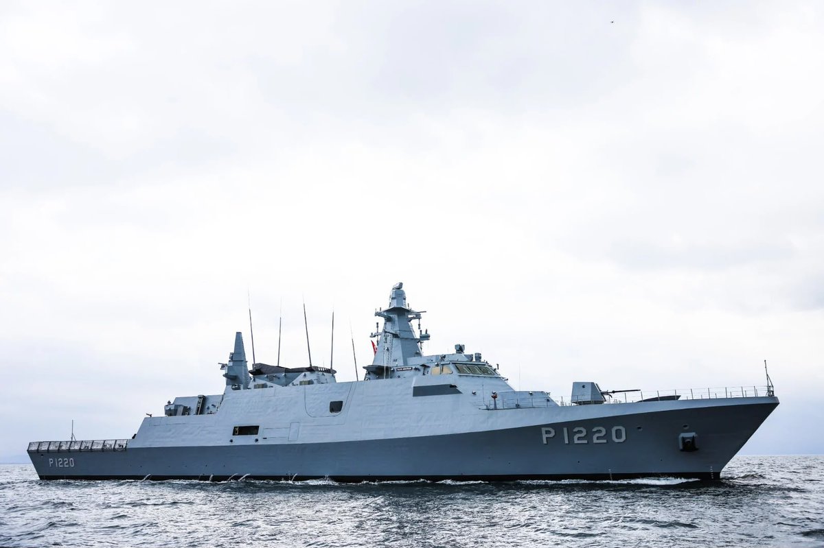 FiruzeSevgi's tweet photo. 🇹🇷 Türk savunma sanayisinde bir ilk!

TCG Akhisar, İstanbul Tershanesi Komutanlığı'nda yarın düzenlenecek törenle Romanya Deniz Kuvvetleri'ne teslim edilecek. Böylece Türkiye, tarihinde ilk kez hem NATO hem de AB üyesi bir ülkeye savaş gemisi ihraç etmiş olacak. https://t.co/1Wq2Dh3MGe