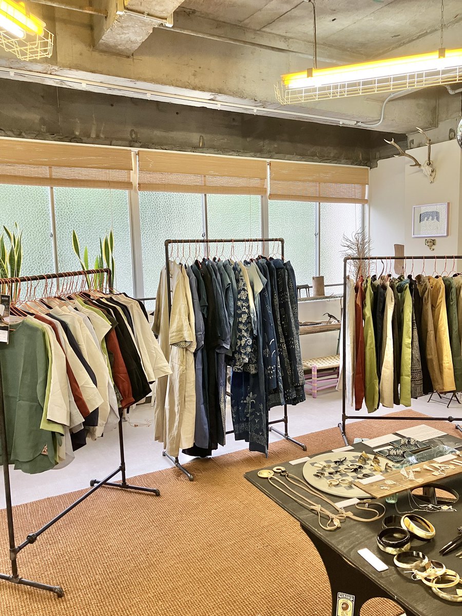 ante_vn's tweet photo. \ 2 DAYS POP UP in SHIZUOKA! / 
6/20 12:00〜18:00
6/21  12:00〜15:00
場所: pilotis ピロティ
https://t.co/yoR8EEUh8W

ベトナムから届いたばかりのお洋服も追加しました！
キッチュなベトナム雑貨も並んでいます❤︎
#静岡 #新静岡 #静鉄 #手仕事 https://t.co/BYmrTkr9vL