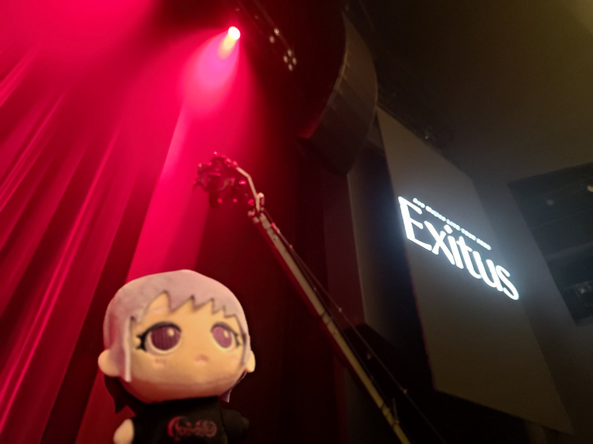 Mini_triu's tweet photo. ライブバチ熱でした
ゆづむんの目の前でかっこ可愛いですね
DIVINEの茜ちゃん特に格好良いでしたわー
顔の時りこちがドラムの前に座ってめいしゃん眺めてるのエモでしたわー
#Exitus_FINAL_DAY1 https://t.co/BHeKOfxTQ2