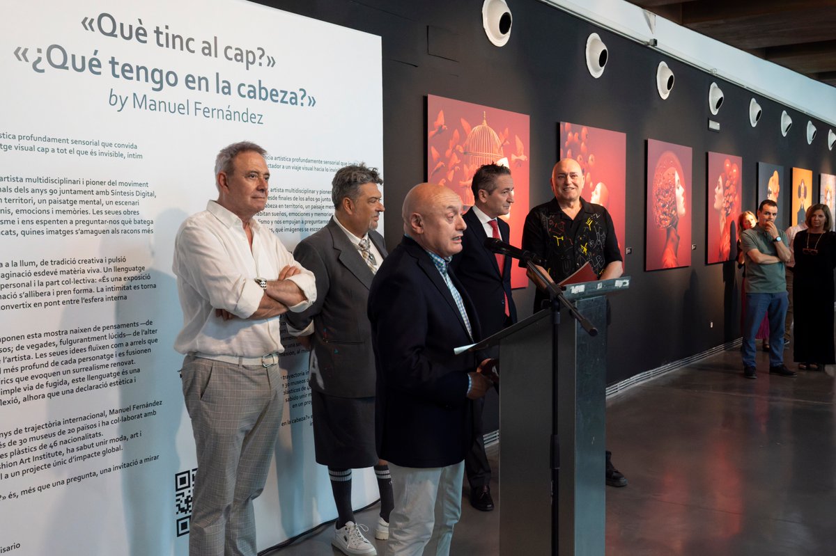 dipvalencia's tweet photo. 🆕🖼️ Manuel Fernández plena de moda, art i fotografia el @MuVIM en l'exposició 'Què tinc al cap?'.

🗓️📸 Fins al 4 d'octubre se podrà visitar una nova proposta visual que convida a explorar el paisatge emocional a través de 25 retrats onírics.

➕ℹ️ https://t.co/inGRp048nZ https://t.co/Vpvp69uOuw