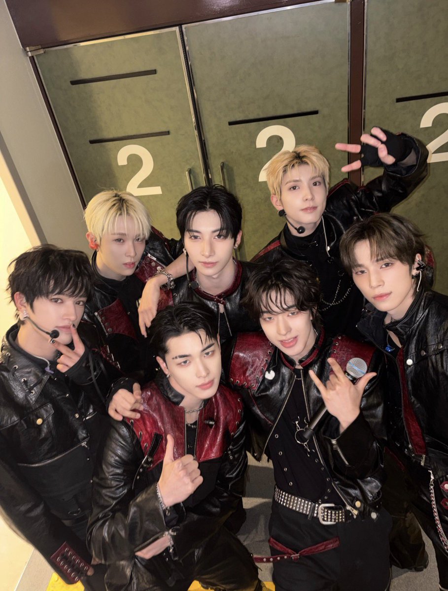 lechat0903's tweet photo. あっという間の4公演だったけど…その4公演全力で最高のパフォーマンスを見せてもらったなぁ…

幸せな時間だった…✨

またライブ行きたい！

#NEXZ_Hellmate
#NEXZ応援団 https://t.co/OdMFFl67n4