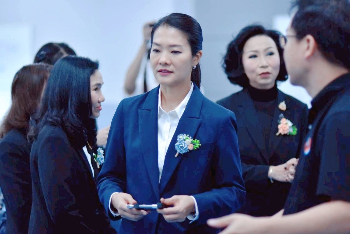 kkat_st's tweet photo. ดร.ธีรรัตน์ สำเร็จวาณิชย์
กรรมการผู้ช่วยรัฐมนตรีประจำรองนายกรัฐมนตรี (ศ.ดร.ยศชนัน วงศ์สวัสดิ์) 🤍✨️ https://t.co/Lw16vwNlE9