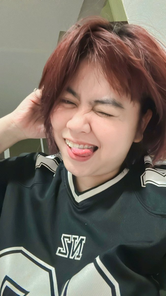 Brow_bie's tweet photo. ผมสั้นหรือผมยาวดี หรือผมรักคุณ 🩷💜🩷💜 https://t.co/L4VHm8eNq8