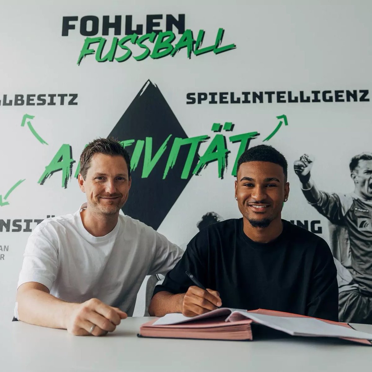 bmg_edits's tweet photo. Karim Affo (20🇩🇪🇹🇬🇮🇹) wechselt von Fortuna Düsseldorf zur U23 von Borussia Mönchengladbach. Der Linksaußen, der auch zentral eingesetzt werden kann, absolvierte in der abgelaufenen Saison 21 Partien in der Regionalliga West und verbuchte dabei 2 Tore sowie 2 Vorlagen. Zudem gehörte der 20-Jährige mehrfach zum Zweitliga-Kader der Fortuna und feierte im Mai 2025 sein Debüt in der 2. Bundesliga🐎