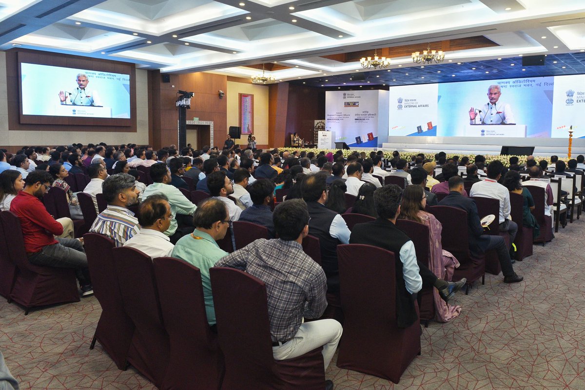 DrSJaishankar's tweet photo. Delighted to address the annual Regional Passport Officers’ Conference in New Delhi today.  

From 77 Passport Seva Kendras in 2014 to 545 today, Bharat’s Passport Service Programme has reached the remotest places of the nation. It is a model partnership between Ministry of External Affairs and Department of Posts.

The deliberations focused on how to improve on service delivery. This is best done by constantly taking feedback from the public. 

We are preparing a global workforce for a global workplace. The efficient and seamless issuance of passports is a strong enabler. 

Convey my best wishes to all recipients of Passport Seva Awards.