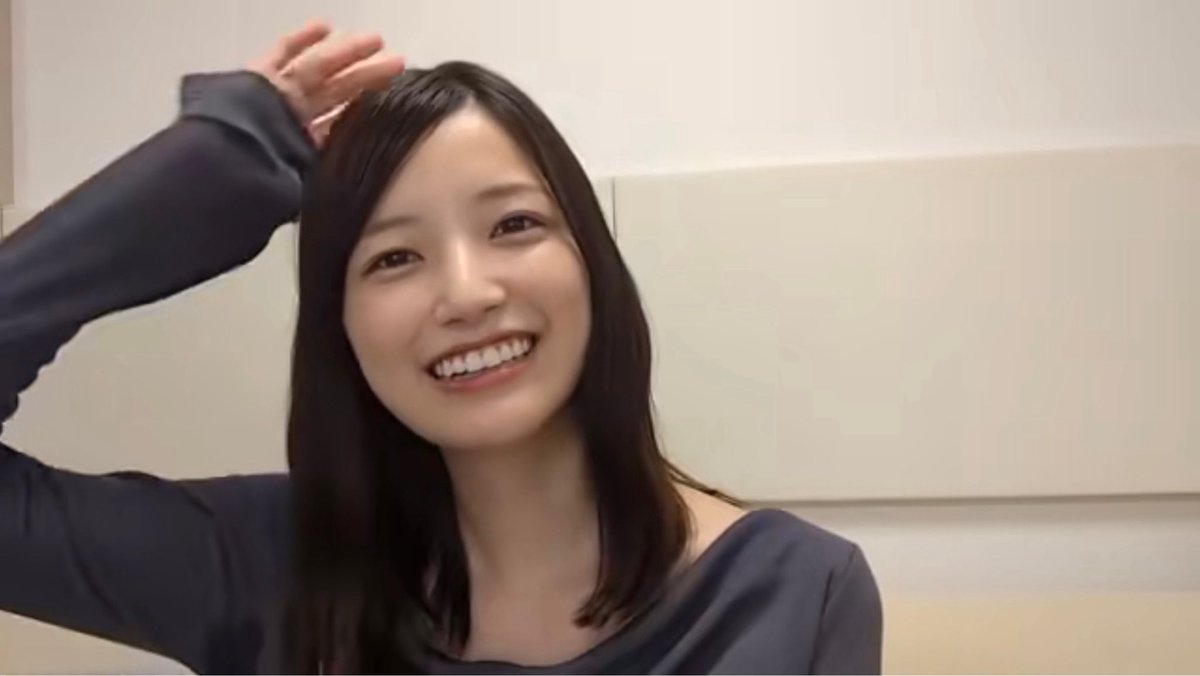 etiherbaltea's tweet photo. いおきちゃん SHOWROOMで脇汗。開始1分で染みが発生しており、配信前から脇汗してた模様。髪に触れるたびに見え隠れ。良い週末が送れそう。
#脇汗 https://t.co/qjOnG0e8yi