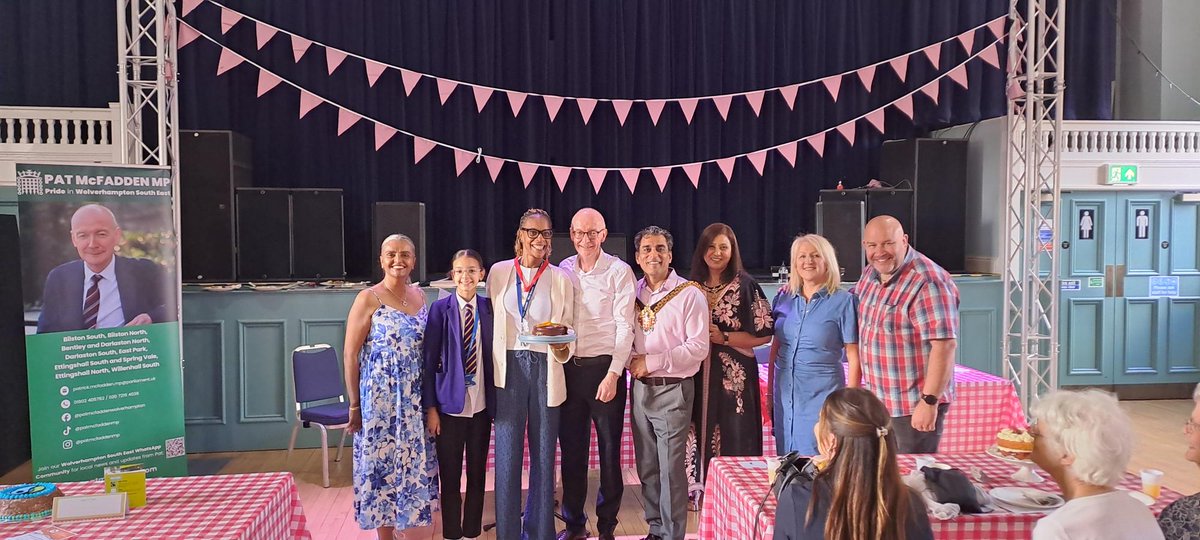 WolvesMayor's tweet photo. It was a pleasure to see so many people come together for the #GreatGetTogether organised by Pat McFadden MP's team in memory of Jo Cox. The Bake Off was outstanding, showcasing some fantastic baking and adding to the wonderful community spirit of the day! https://t.co/A5lRFdW5yO