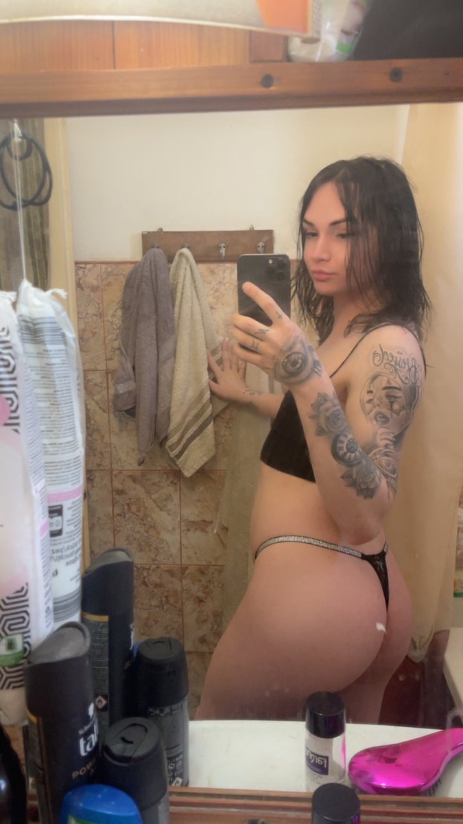 RebecaTs0t's tweet photo. Link in bio🔞💙🤍
3 months 5%
#onlyfans #onlyfanstrans #onlyfanstransgender #transgender #onlyfanspromo #LikeThemBig https://t.co/fhE96E8JqZ