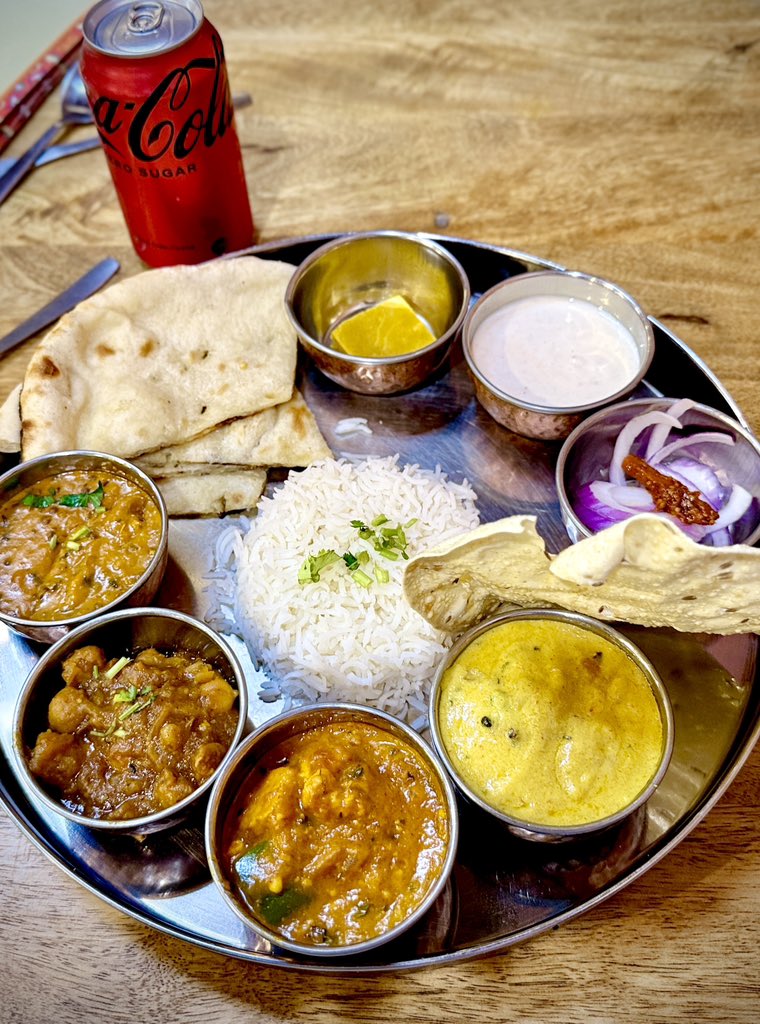 Aamirkhan78's tweet photo. Friday dinner done right. Happy Weekend!
#dinnerfix #foodseries https://t.co/d3UavW8xYr