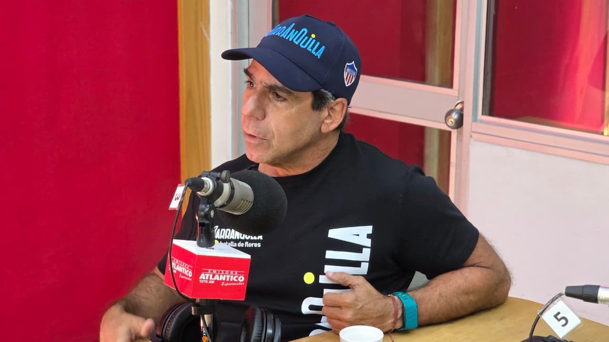 jorgecura1070's tweet photo. #Entrevista con el alcalde @AlejandroChar en @AtlanticoEmi 

"El @INPEC_Colombia es una cueva de ladrones y todos lo sabemos; lo que pasa al interior de las cárceles, ellos siguen dirigiendo y extorsionando. Hoy el bandido está más seguro dentro de la cárcel que fuera de ella, y eso pasa en todas las cárceles de Colombia. Eso hace parte del cáncer de la inseguridad." - @AlejandroChar