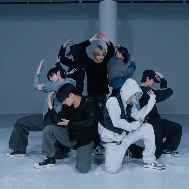 quotetoponder's tweet photo. They are always what fam??? 

#SEVEN_HEARTS_ONE_ENHYPEN
#ENHYPEN_UNBREAKABLE_7 https://t.co/x4jOve15LO