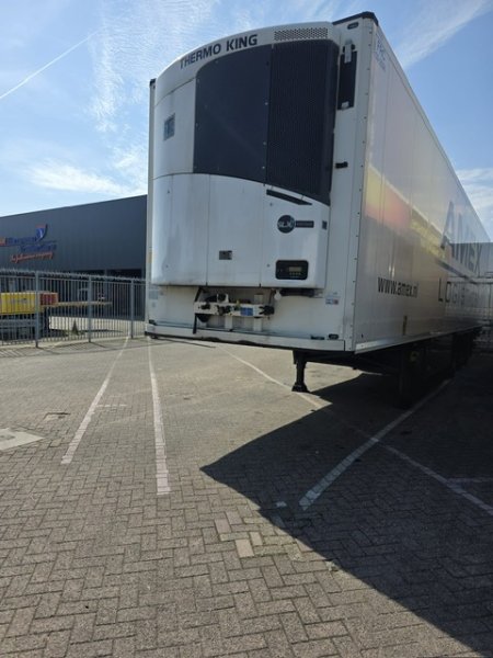 DiefstalAlarm's tweet photo. Mijn witte Schmitz Cargobull-koeloplegger met kenteken OR-71-FZ is gestolen in #Barneveld. Let op in Voorthuizen, Lunteren, Ede, Nijkerk, Putten en Scherpenzeel. Deel dit bericht en stuur tips, camera- of dashcambeelden door.

https://t.co/xhI7GRKDOf https://t.co/QzqO11nCGy