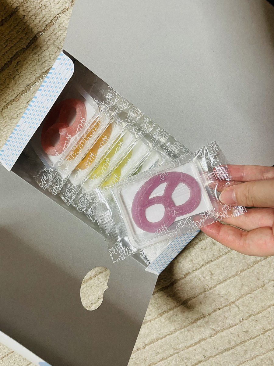 azu29427's tweet photo. グミっツェル〜！！朝8時過ぎに並んでも30番目て🤣しゃりしゃり美味しかった！🥰✨ https://t.co/DWZXgYCMGC