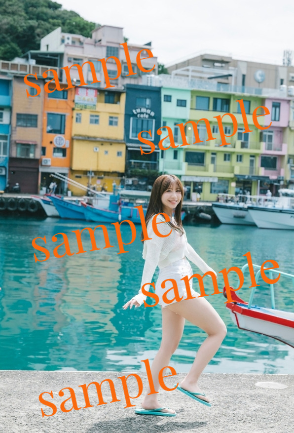 ayamelophoto1st's tweet photo. /／
Announcement❗️📢
\＼
1st Photobook, scheduled for release on August 5, 2026, is now available through the cross-border e-commerce site RingRingDo, designed for overseas residents. Don't miss the exclusive bonus postcard!

👇 Reserve yours here 👇
https://t.co/1S00XtZ5C9 https://t.co/W9oxdHGtJW