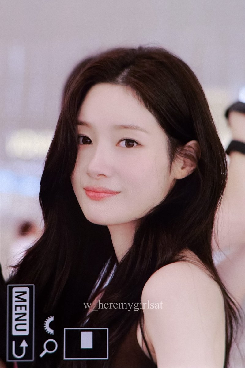 w_heremygirlsat's tweet photo. 260619 ICN pre
내 벚꽃은 절대 안져🫠
#ioi #아이오아이 #정채연 https://t.co/ZSqc2Q5lPO