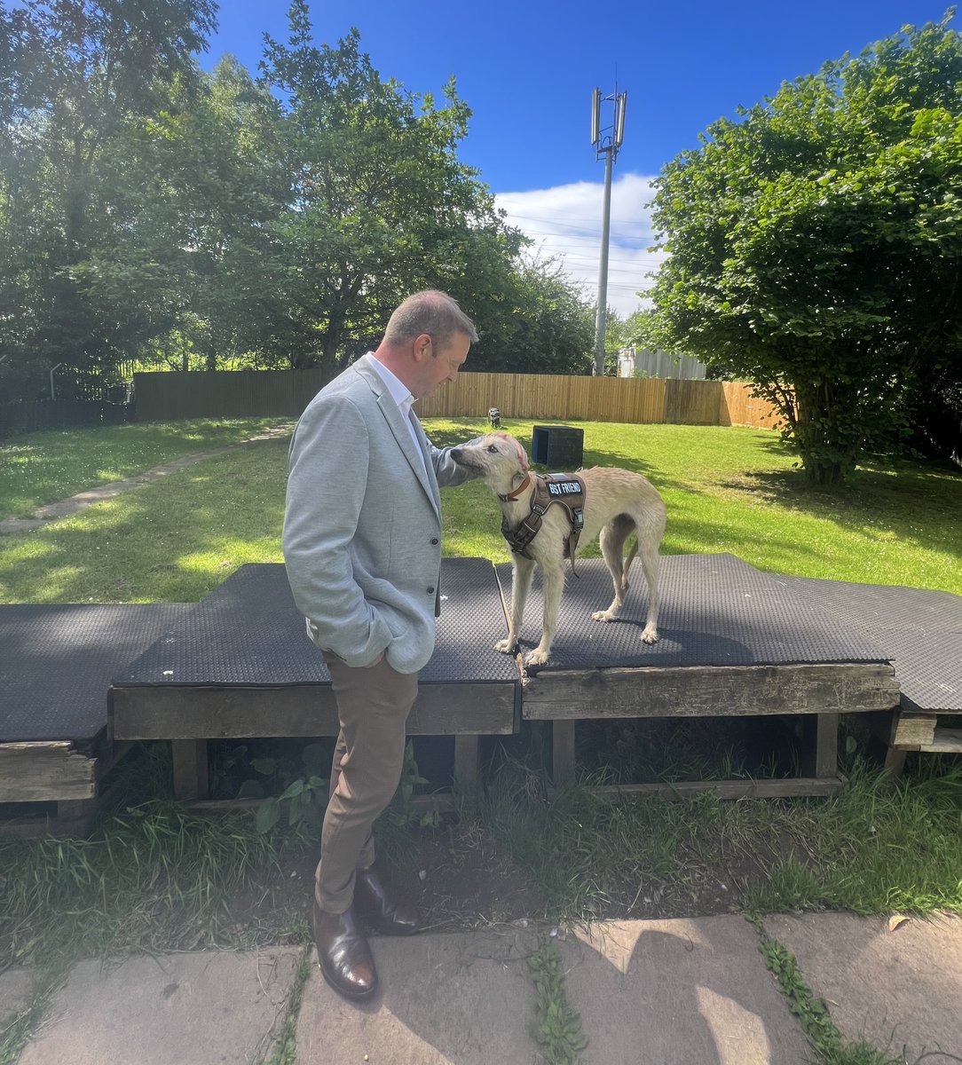 RSPCAcymru's tweet photo. A big 'thank you' to @Art93229Art for coming to visit us at Newport Animal Center earlier today ☀️

As well as hearing all about our frontline and public affairs work, he also met the lovely Fly who is currently looking for a home: https://t.co/kZSyIemfSd

Thanks again, Art! https://t.co/VxbuSMjckD
