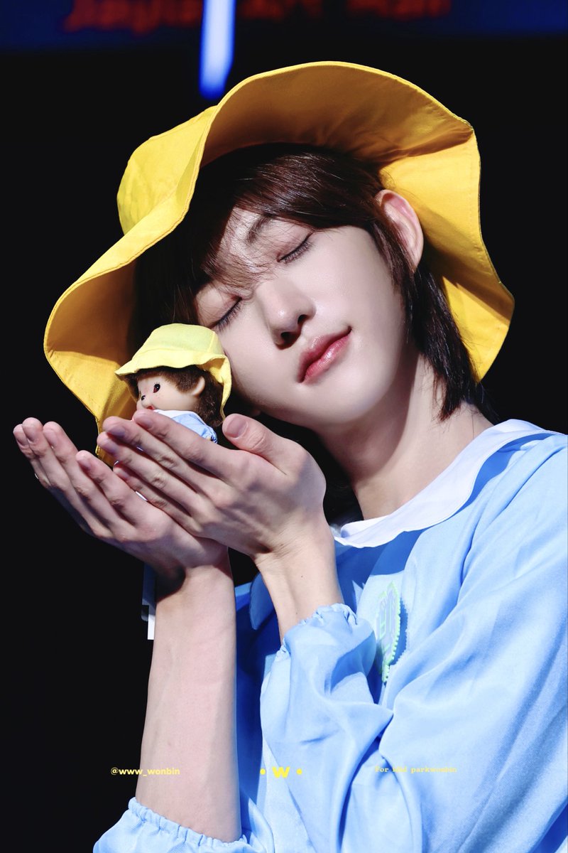 ยทwยท tweet media