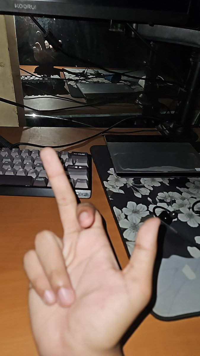 hakor18's tweet photo. electricity went out shortly after i got 21.1kpp and #2 PH 🥀🥀 https://t.co/QSZy8X6Iwk