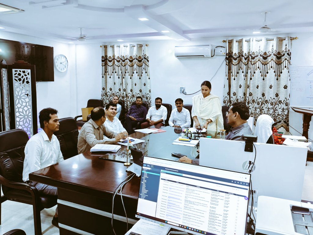 PRESIDENTBKN2's tweet photo. पे प्रोटेक्शन रिकवरी मामले में निदेशक महोदय जी से मंगलवार को की गई वार्ता का सुखद परिणाम आया।
आभार निदेशक महोदय सीताराम जी जाट का 
@BhajanlalBjp @madandilawar @RajGovOfficial @RajGovOfficial @saten_08 https://t.co/Poi8sGKLRf