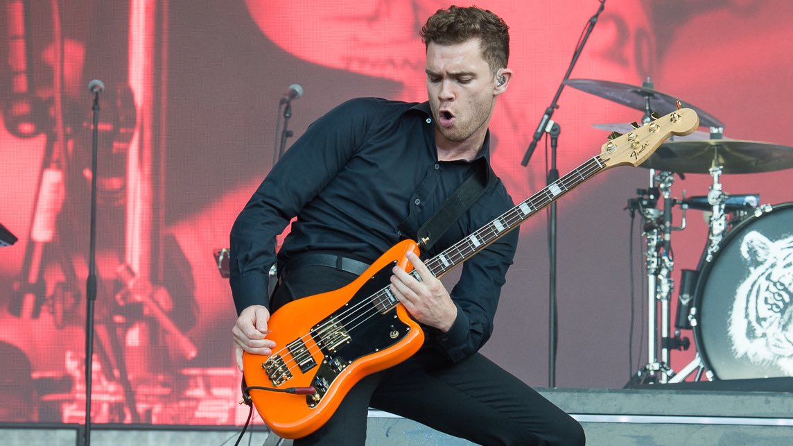 WadeJo8's tweet photo. Happy birthday Mike Kerr #RoyalBlood https://t.co/IeAVCkJp3K