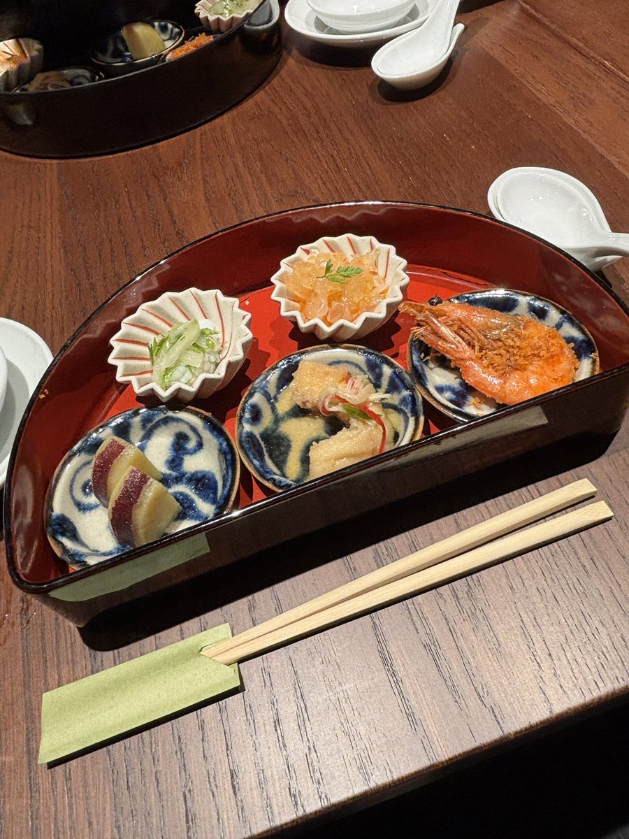 headwavepta's tweet photo. 本日は、飲み会でした。
私は、本社では再雇用のヒラ社員ですが、子会社の社長3年の後、取締役となり2年経ち、先日退任。無報酬なので、名ばかり役員でも良かったですが、そういうのは性に合わないので、よく子会社にも顔を出して、仕事も手伝いました。
その慰労会を開いていただきました。感謝です。 https://t.co/zep6RLOuRJ
