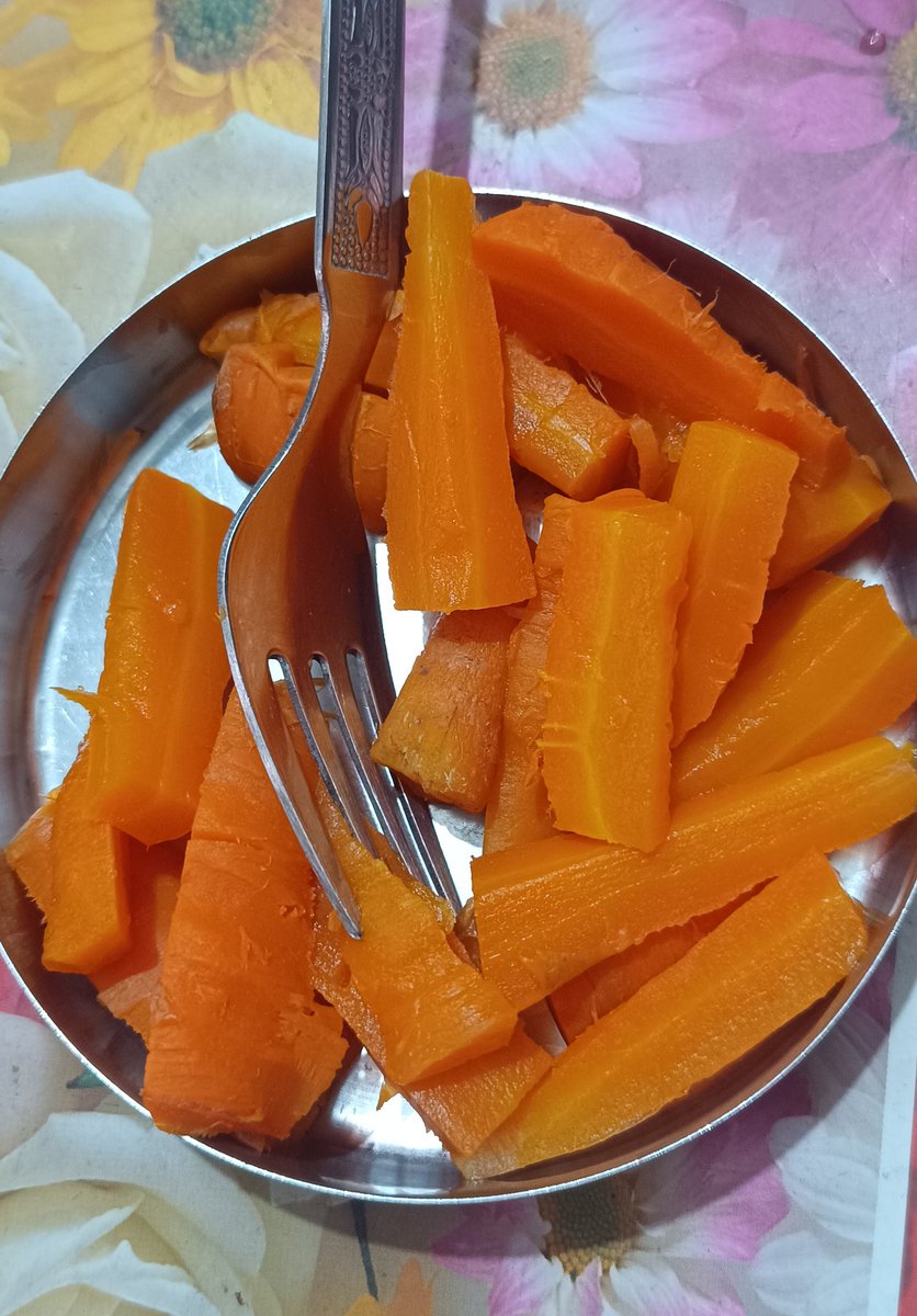 swathispeakes's tweet photo. Have you finished your evening walk yet? 
Good evening everyone! 🩷✨

#EveningSnack https://t.co/imaLIjekCB