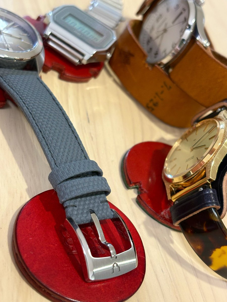 PAPPWTHMSN's tweet photo. 日本の時計と時計コミュニティもたのしいぞい。
#JapaneseWatchCommunity
#WATCHMASON
#OrientWatchParty https://t.co/oi9TBRlqqR