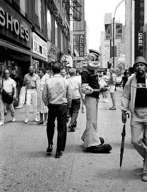 JanHoving4's tweet photo. Robert Altman. Popeye on 42nd street in NY, 1968. https://t.co/EoOCvYhgWq