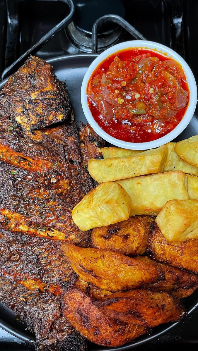 barllymarma's tweet photo. Is this okay for ₦18,000? https://t.co/DlyWUE0apg