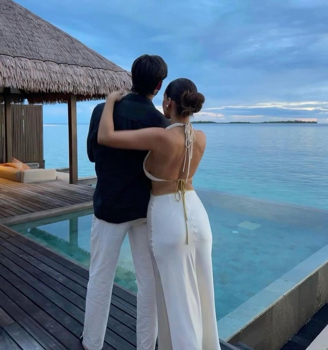 Diorgirlx's tweet photo. this summer feeling &amp; love of your life>> https://t.co/3SLsd6LGwG