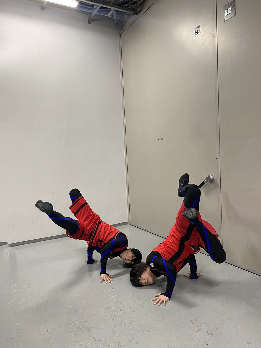 kenzzoy's tweet photo. 舞台『#ブルーロック 』-Re EPISODE 凪-
本日もありがとうございました！

めちゃくちゃにかっこいい
瀧原の光くん⚽️🕺キレッキレ💡

真似っこしようとしましたが
全然届きませんでした。堪忍…。

#ブルステ　#エピ凪 https://t.co/0IBdn3I6mc