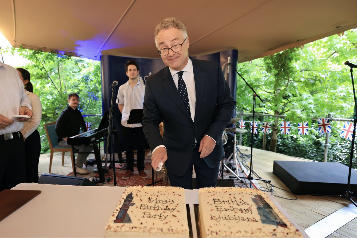 UKinSlovenia's tweet photo. A garden full of friends and a party fit for a King✨

Last night we celebrated the Official Birthday of His Majesty King Charles III.👑🇬🇧 Thank you to everyone who joined us for such a memorable summer evening - here’s to the friendship!

#KingsBirthdayParty #UKinSlovenia https://t.co/6FuagtMazd