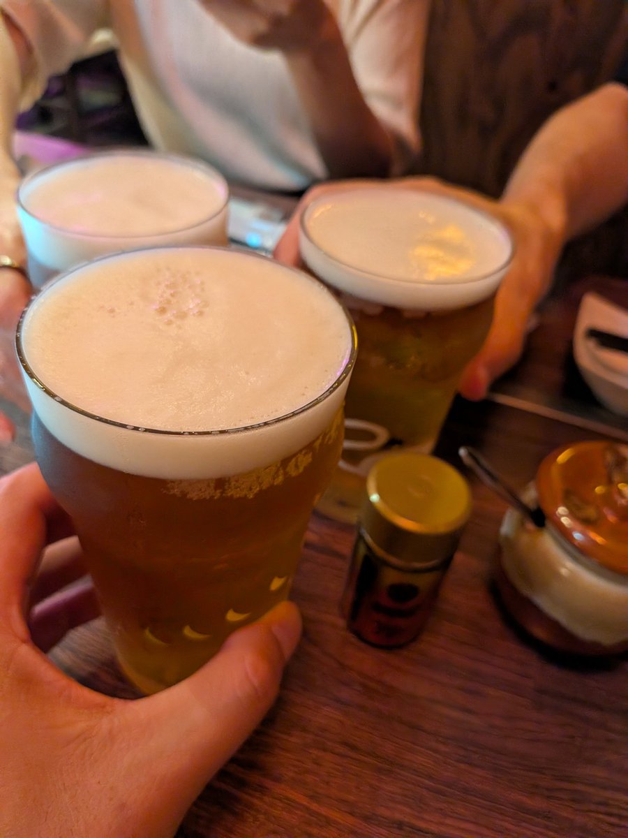 potesamu40's tweet photo. 週末にカンパイ🍻
#ツクモ横丁 https://t.co/ZL2FW1PGMe