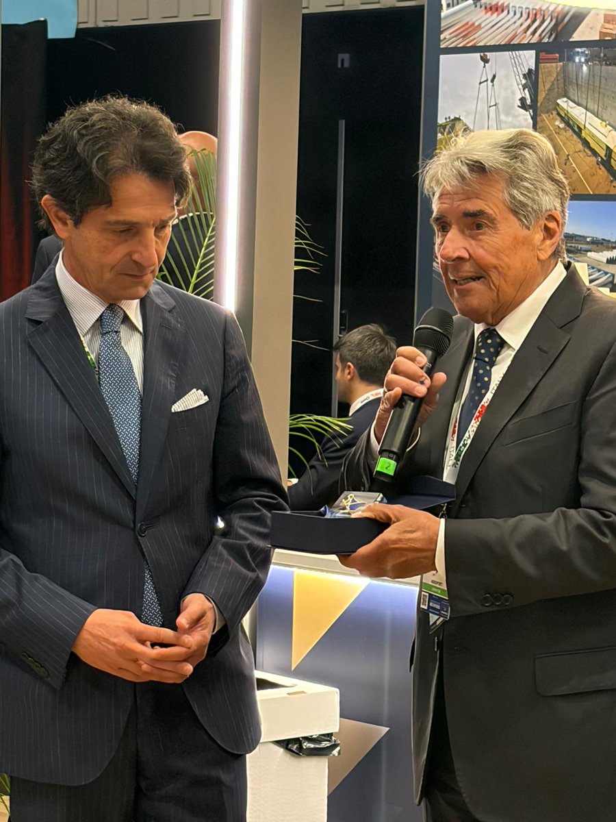 assoporti's tweet photo. 🗣️La portualità italiana protagonista al Breakbulk Europe 2026!
La presenza coordinata dei porti italiani testimonia il ruolo dell’Italia quale piattaforma logistica strategica nel Mediterraneo
.
#iportinonsifermano
#portsworkingtogether

Leggi tutto: https://t.co/pZglpe3Qvd https://t.co/JRPbY3aXgM