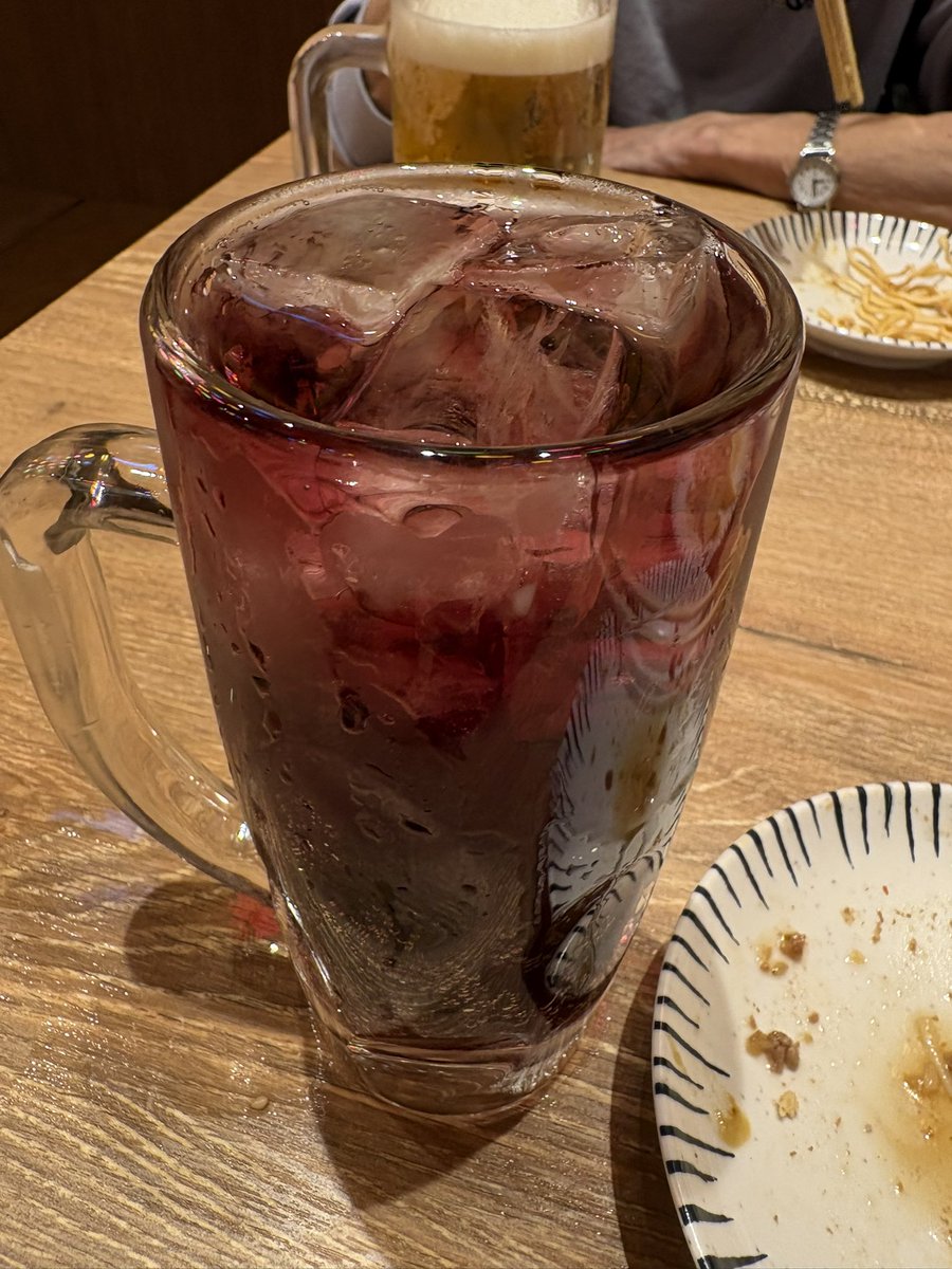 gnflag01's tweet photo. 久しぶりにお店でお酒を飲みました。唐揚げを浴びる程食べました… https://t.co/UUPa8XdyGj