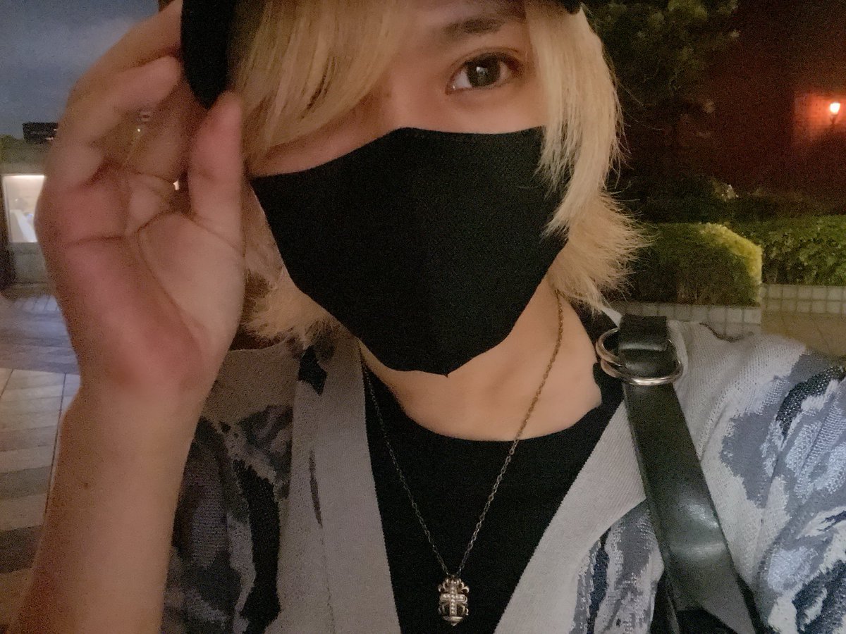 melltaku's tweet photo. 久しぶりにビラ配り行ってきましたん✌️

8/7東京、8/22大阪の無料ワンマンと
10/6のフルワンマンに向けて！！
全部当日券無料です！！

受け取っていただいてありがとうございました！ https://t.co/92avwp3CiT