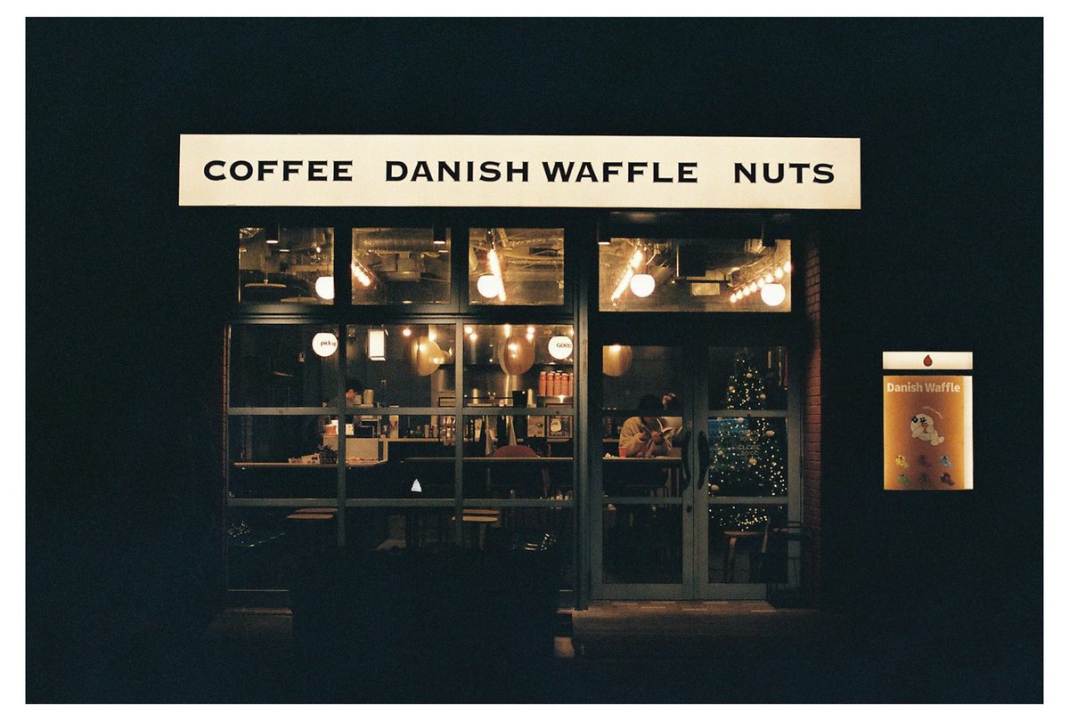 comme_yu's tweet photo. Have a nice weekend✨

Nikon FE / FUJIFILM PREMIUM 400
#film https://t.co/nbgbdmddMD